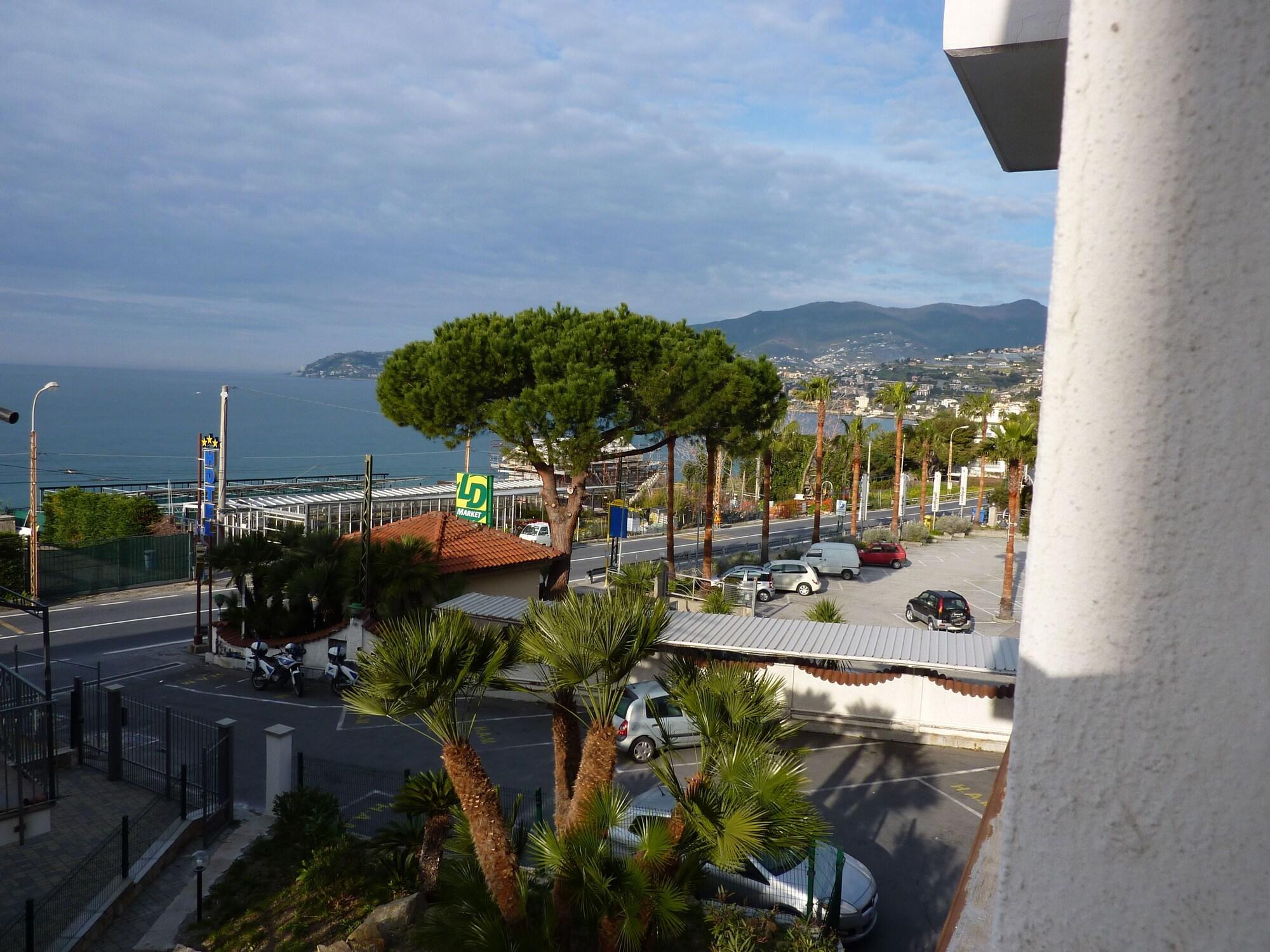 Hotel Ariston Montecarlo Σαν Ρέμο Εξωτερικό φωτογραφία