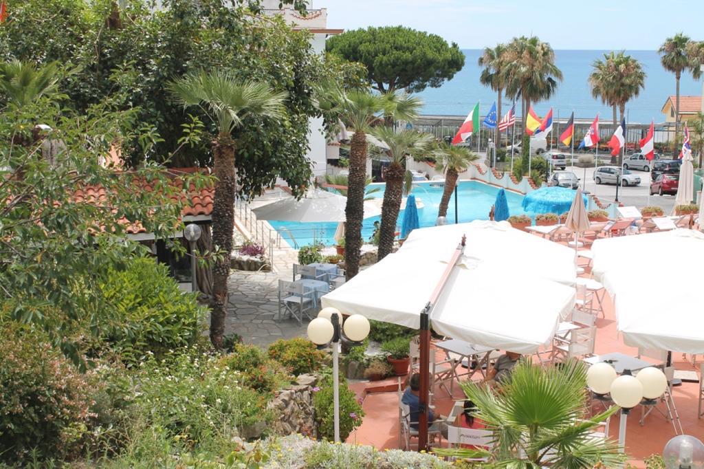 Hotel Ariston Montecarlo Σαν Ρέμο Εξωτερικό φωτογραφία