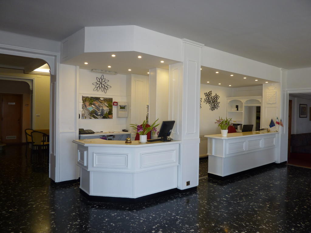 Hotel Ariston Montecarlo Σαν Ρέμο Εξωτερικό φωτογραφία